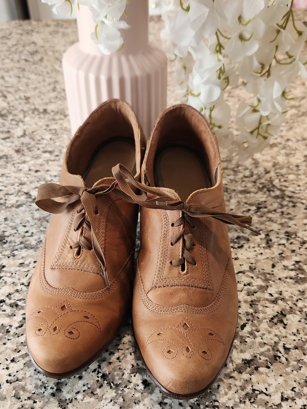 Naot Rubino Chestnut Oxford Heel 38